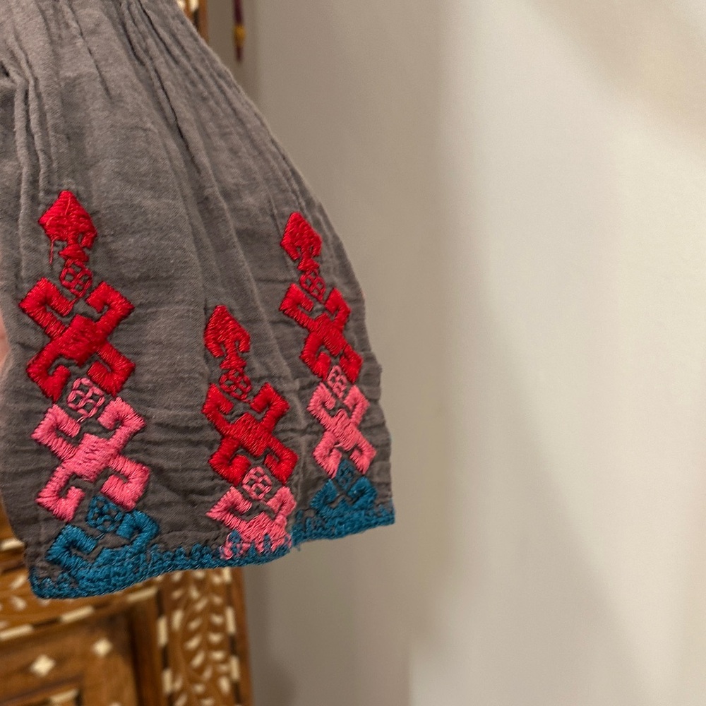 Embroidered Gray Top with Multicolor Accents - Picture 7 of 11